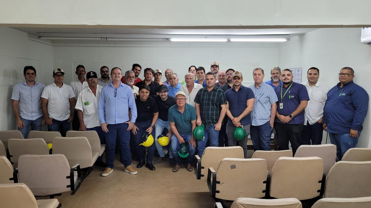 Capacitação sobre gestão e funcionamento de coops em Timbaúba